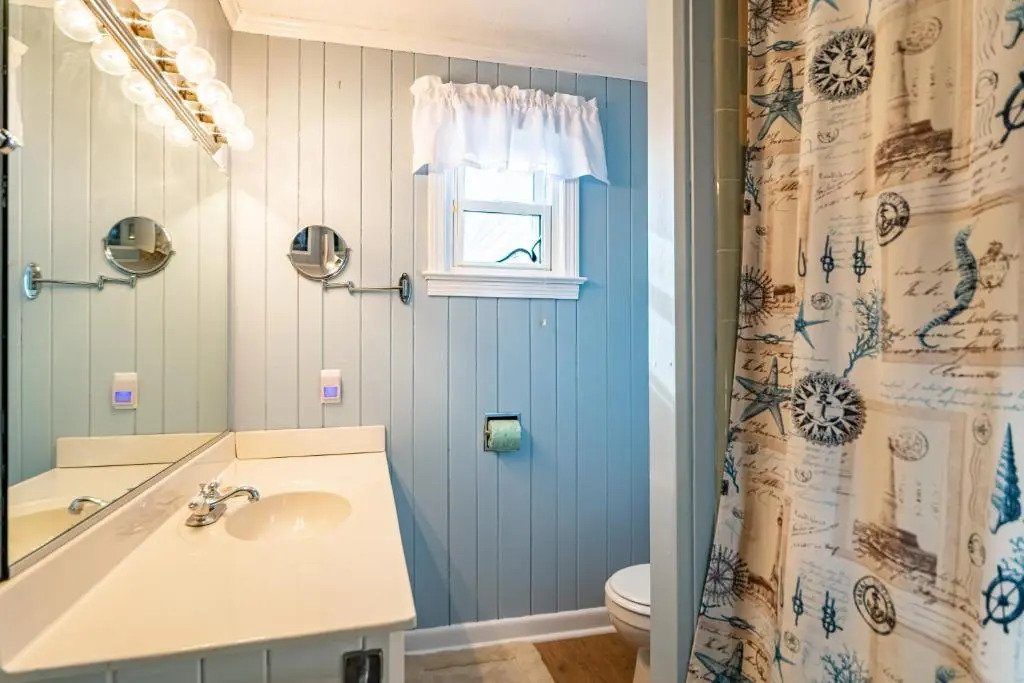 Aqua Hol - S Nags Head MP 18, Oceanfront, Ocean View, 3 Bedrooms, Flex Stays, Pets OK