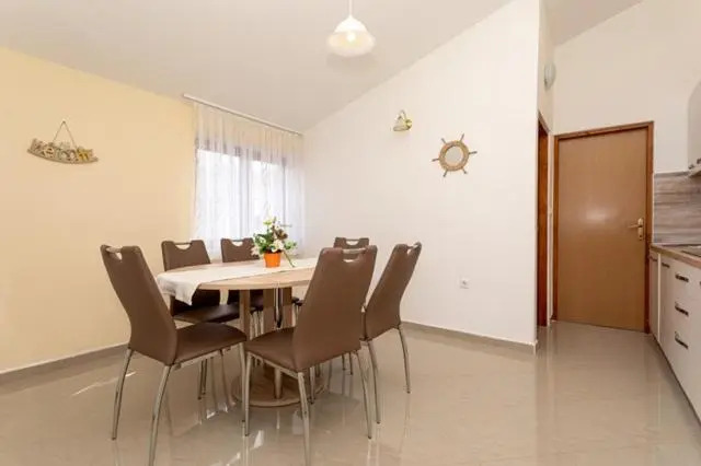 Apartments Marinko