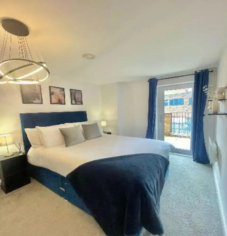 Bed2bathroom - 10minutes From Citycentre & Quays