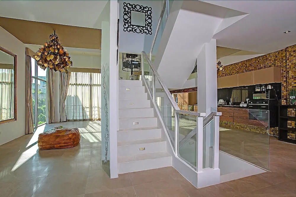 Romantic Sea View Villa with 4 Bedrooms