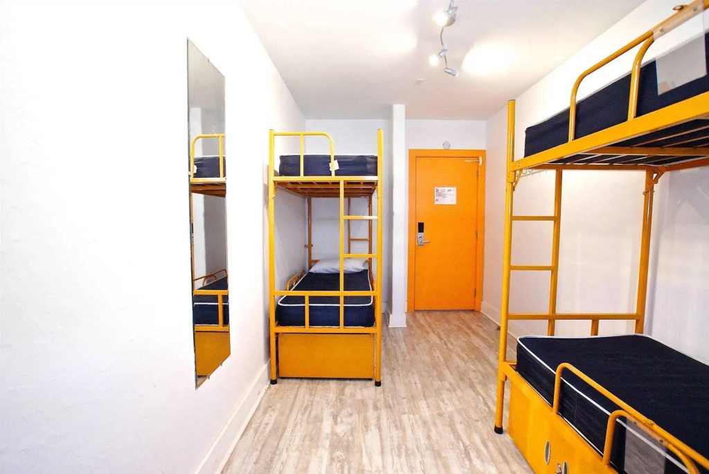 SoBe Hostel & Bar