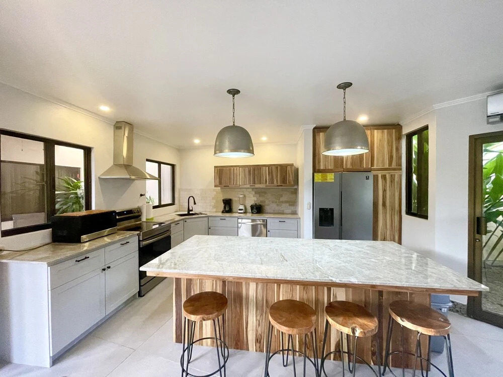 Villa Arenas- Private Pool & Easy Beach Access in Jaco