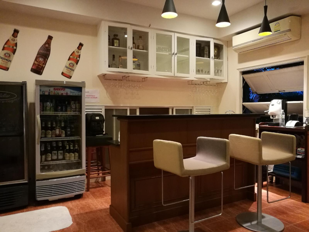 91 Hotel & Restaurant