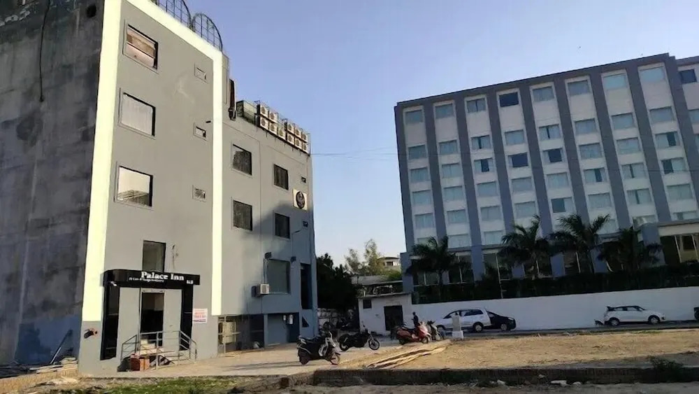 Palace inn