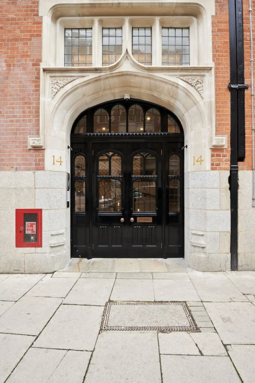 Beautiful Westminster Suites by Sonder