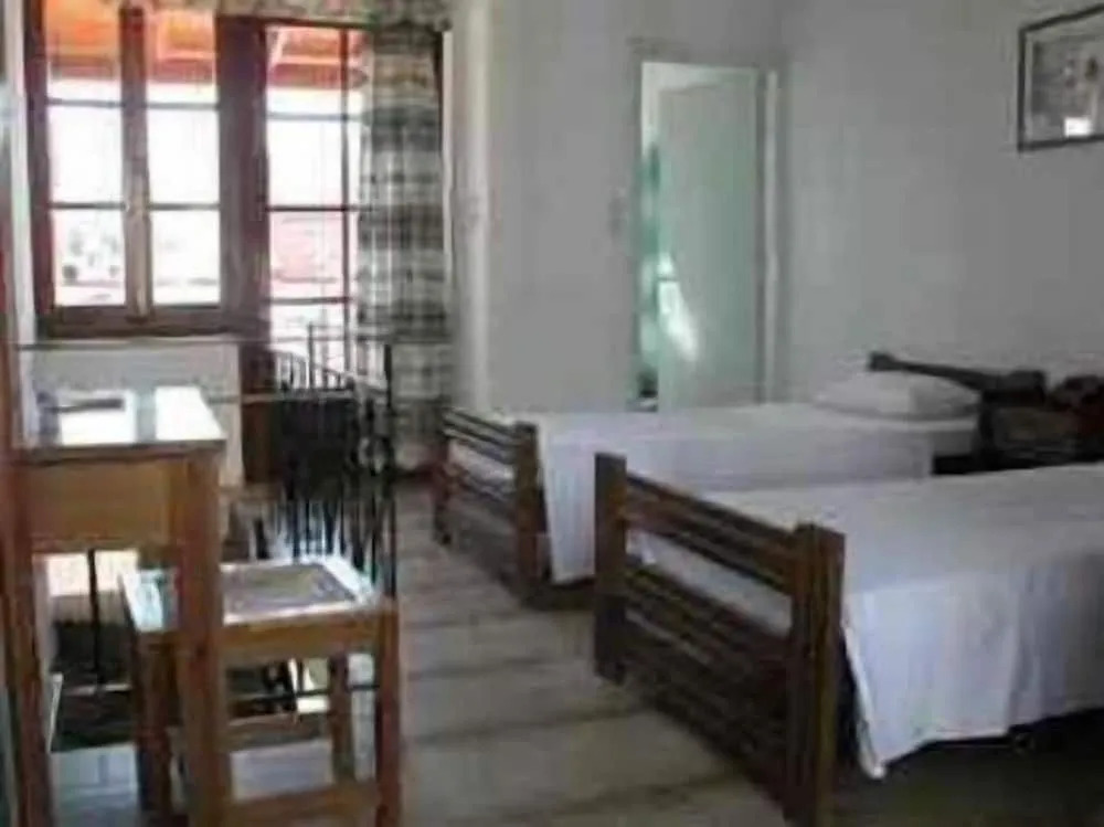 Kipos Hotel