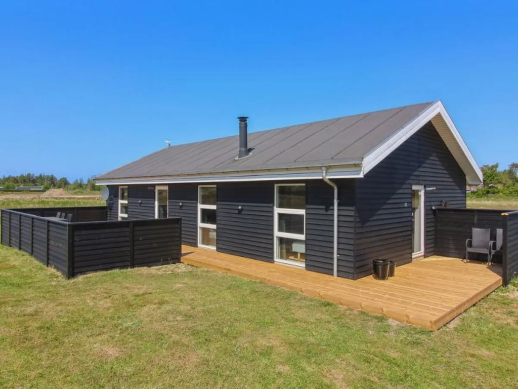 "Genadij" - 900m from the sea in NW Jutland