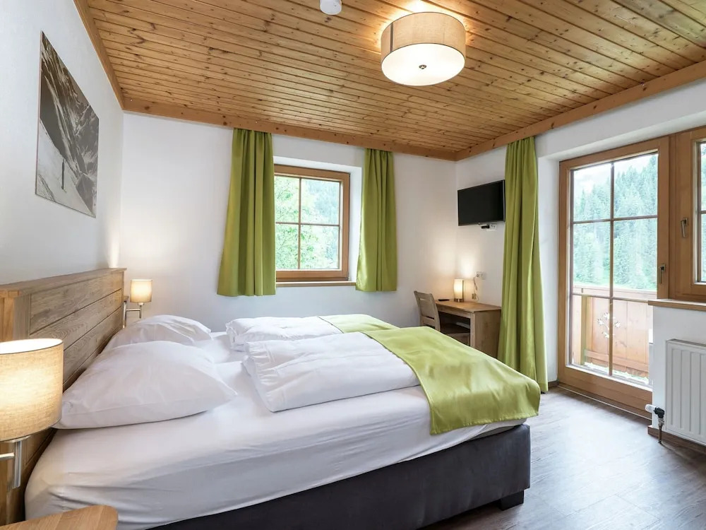 Luxurious Holiday Home in Saalbach-hinterglemm With Barbecue