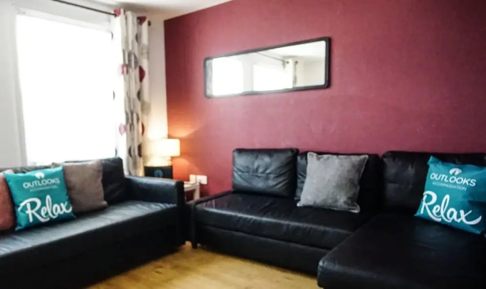 The Gathering Chester 1 – Sleeps 14 – Very Close to City Centre & Racecourse & Within Walls