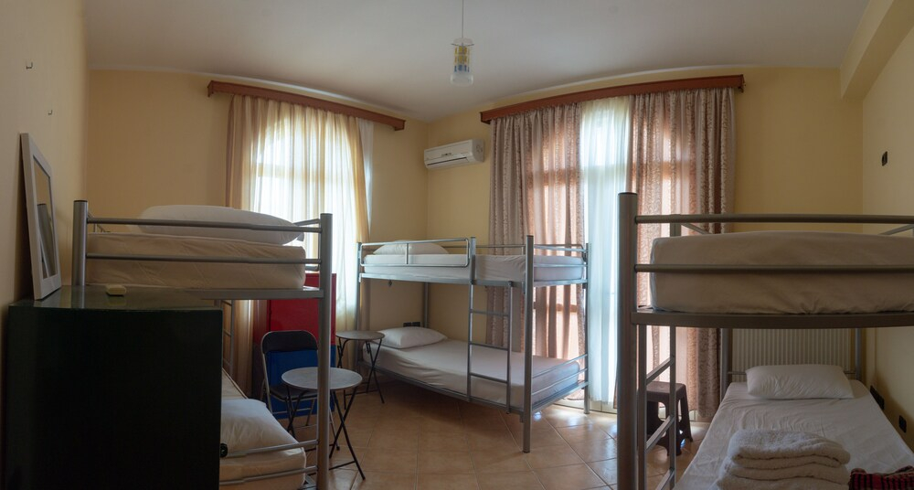 Luckyshine hostel