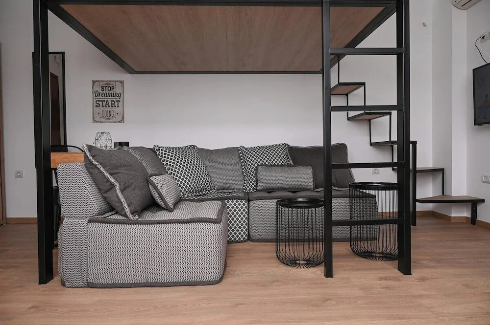 Urban Loft by Neuvel
