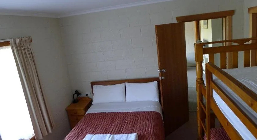 Willaway Motel Apartments