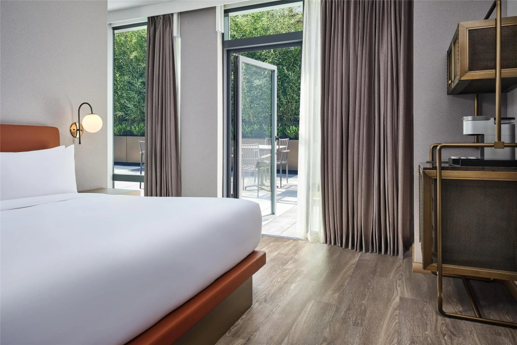 The George Manhattan, Tapestry Collection By Hilton