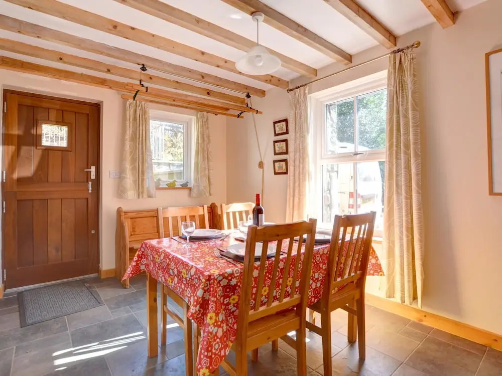 Cosy holiday home in Penrhyndeudraeth with Terrace