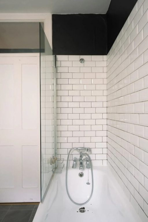 Bright Stockwell Apartment