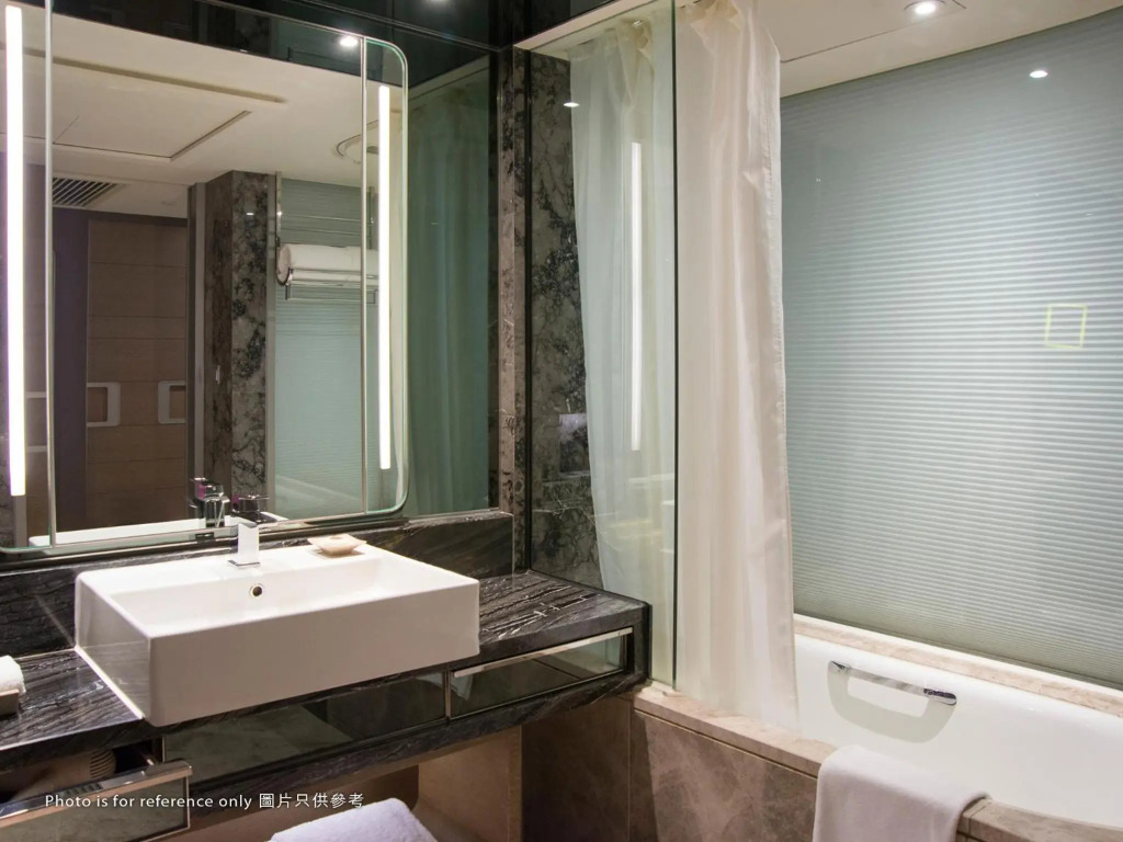 Royal Plaza Hotel