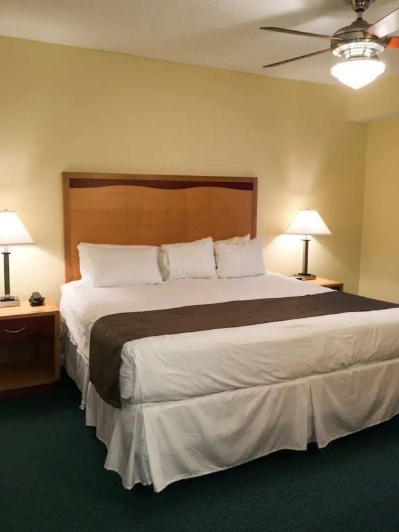 Ocean Walk 2424a