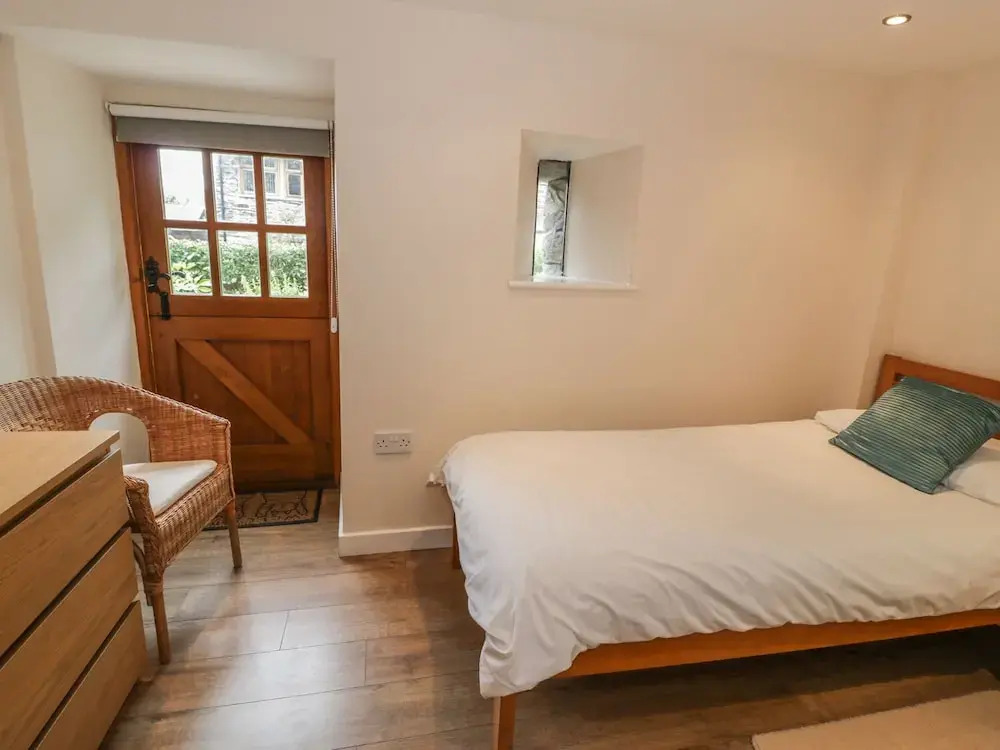 Hendoll Cottage 2