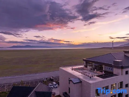 Selim Lake Spruce Resort