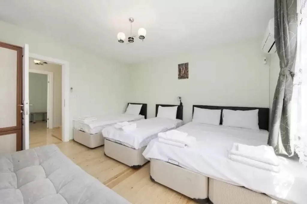 Mete Apartments