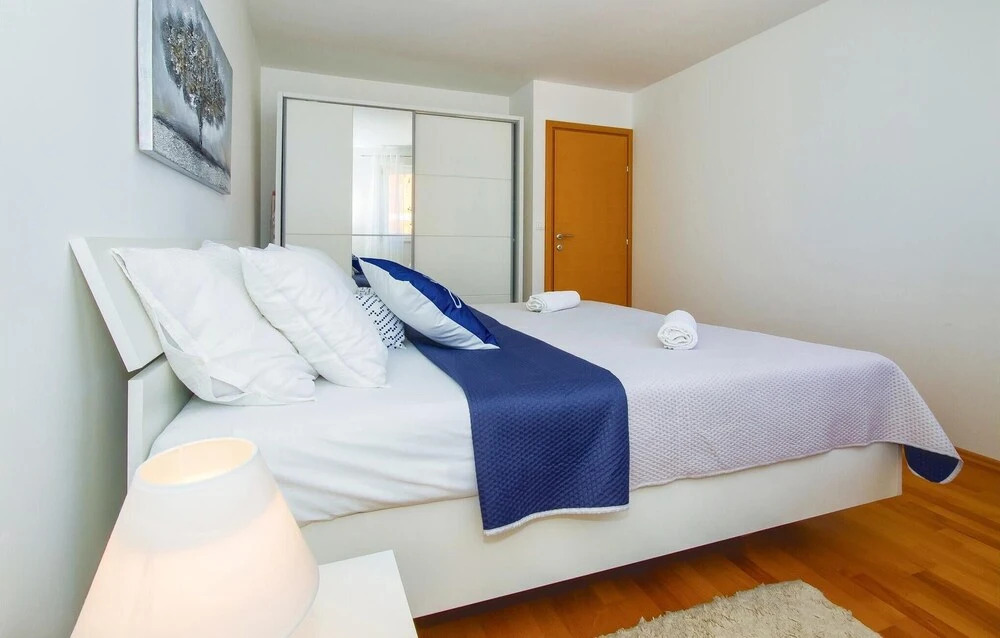 Stunning Apartment in Postira With 1 Bedrooms and Wifi