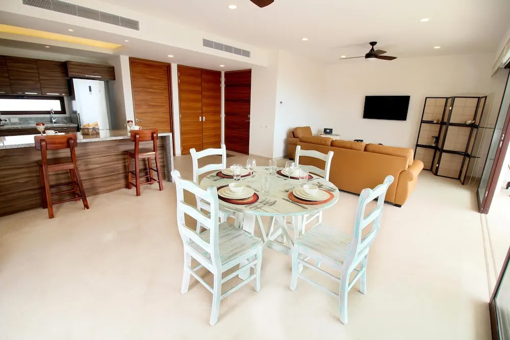 Delta I 601 Alamar Apartment Apts