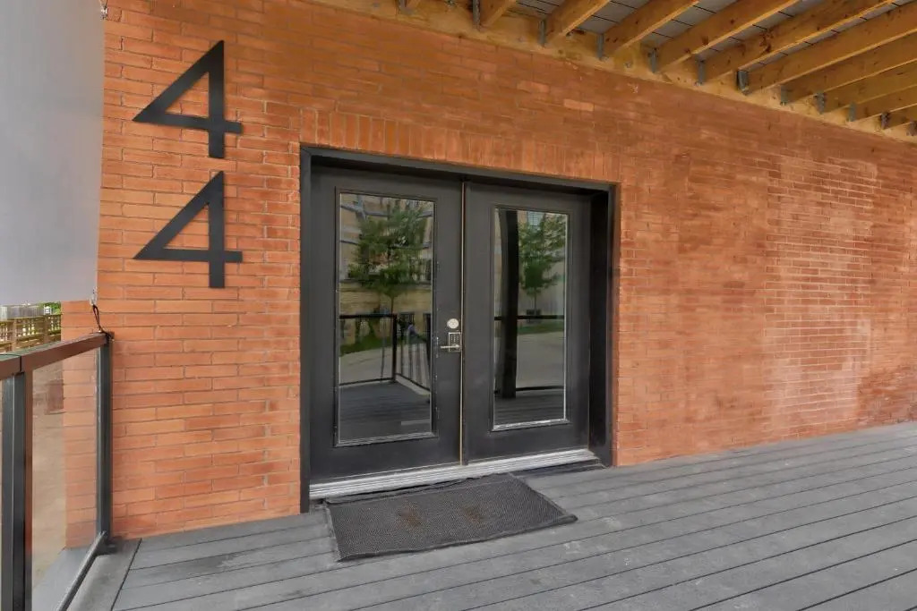ENTIRE 1 BEDROOM APARTMENT ACROSS FROM GOOGLE - br5