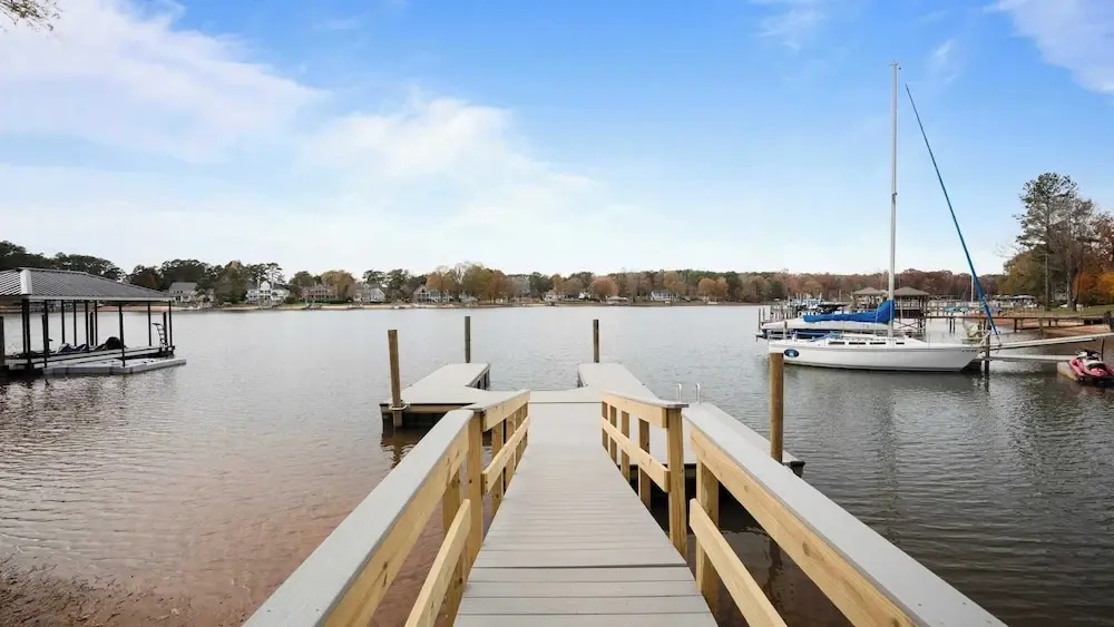 Stylish 3BR Waterfront Home w/ Sunset Porch + Access to Dining Sunsets on Shoreline by Avantstay