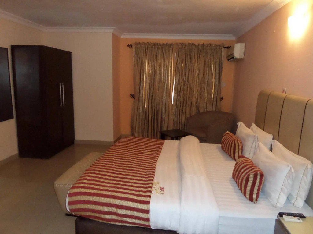 Signature Suites Victoria Island