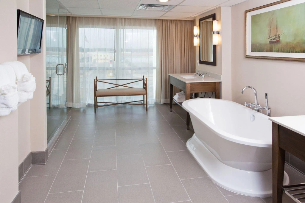 Crowne Plaza Charleston by IHG