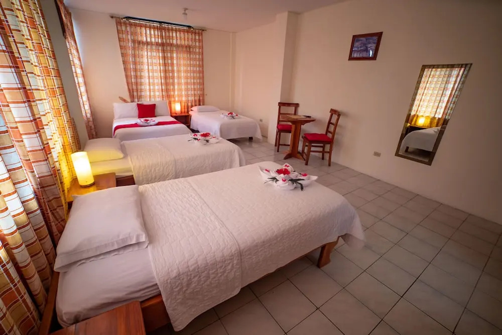 Hotel Red Booby