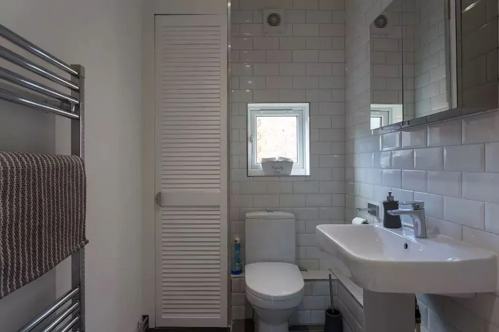Hastings House - Modern 2 Bedroom House in Central Luton & Near Airport