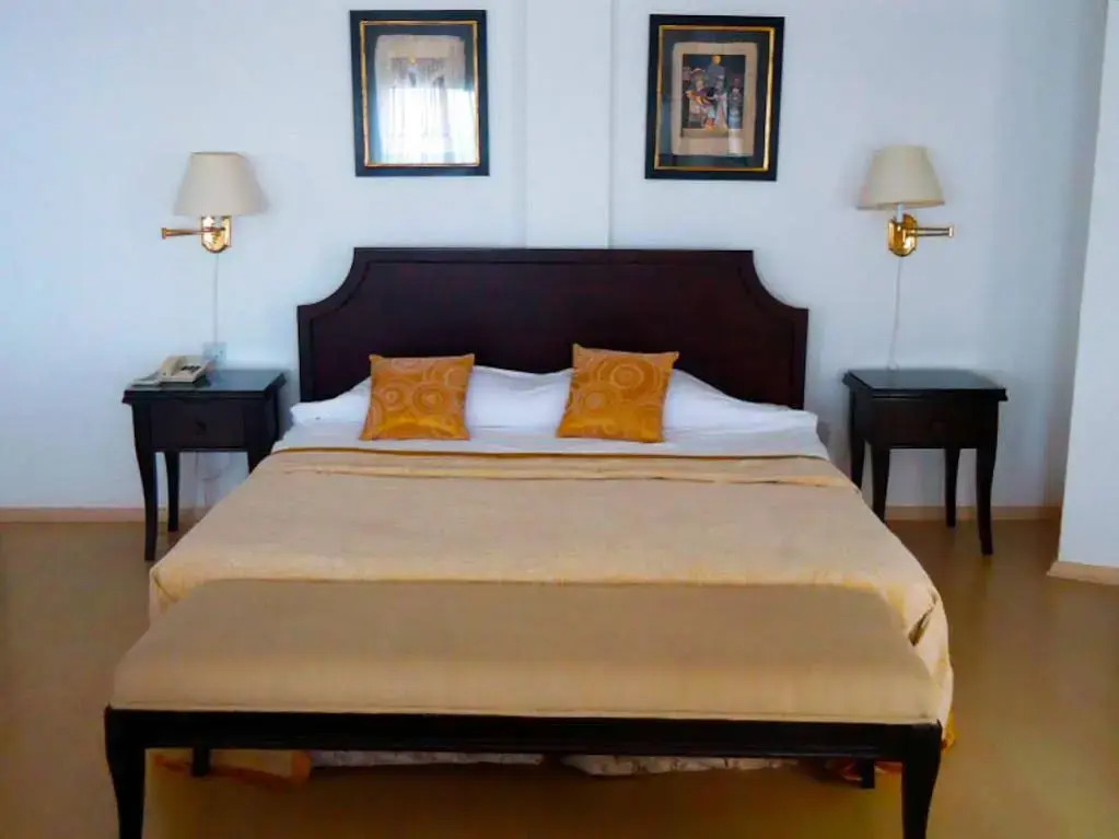 Ada Beach Hotel