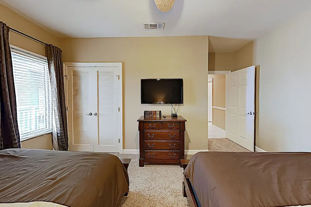 Gulf-view Penthouse - Pools, Adjacent To Beach 4 Bedroom Condo