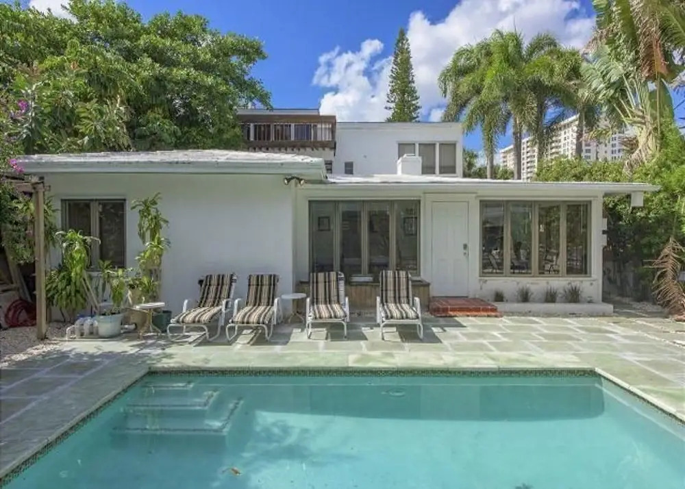 Tropical Escape 4 BR with pool sleeps 14