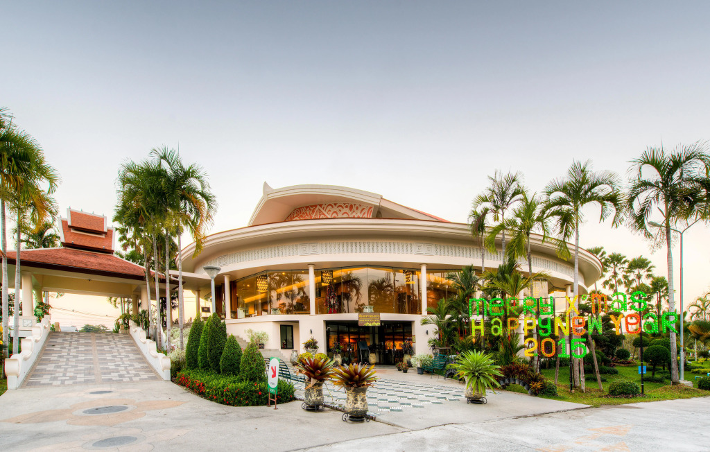 Horizon Village & Resort