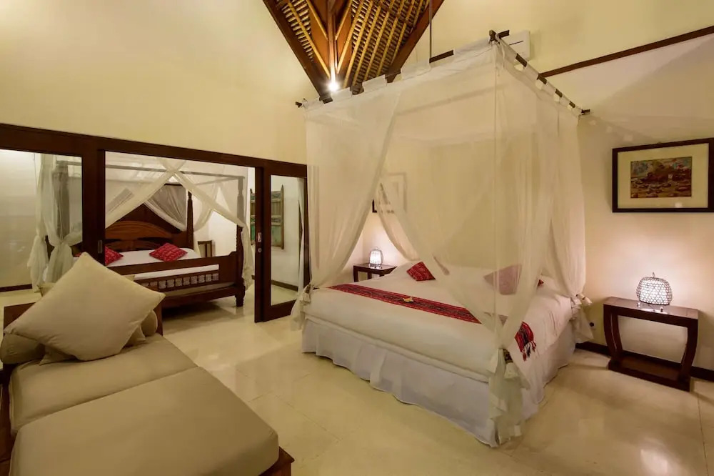 Bali Villa Near the Beach, 2015