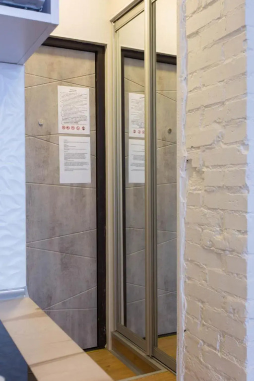 Modern studio beside metro Yaroslava Mudroho, Universytet - Chernyshevska str 95-7