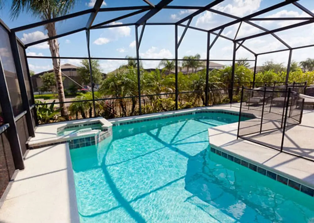A Wonderful 4 Bedroom Villa With a Private Pool at Calabay Tower Lakes