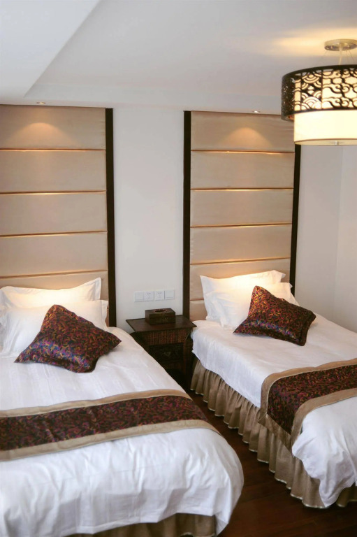 Rulai Xinling Inn