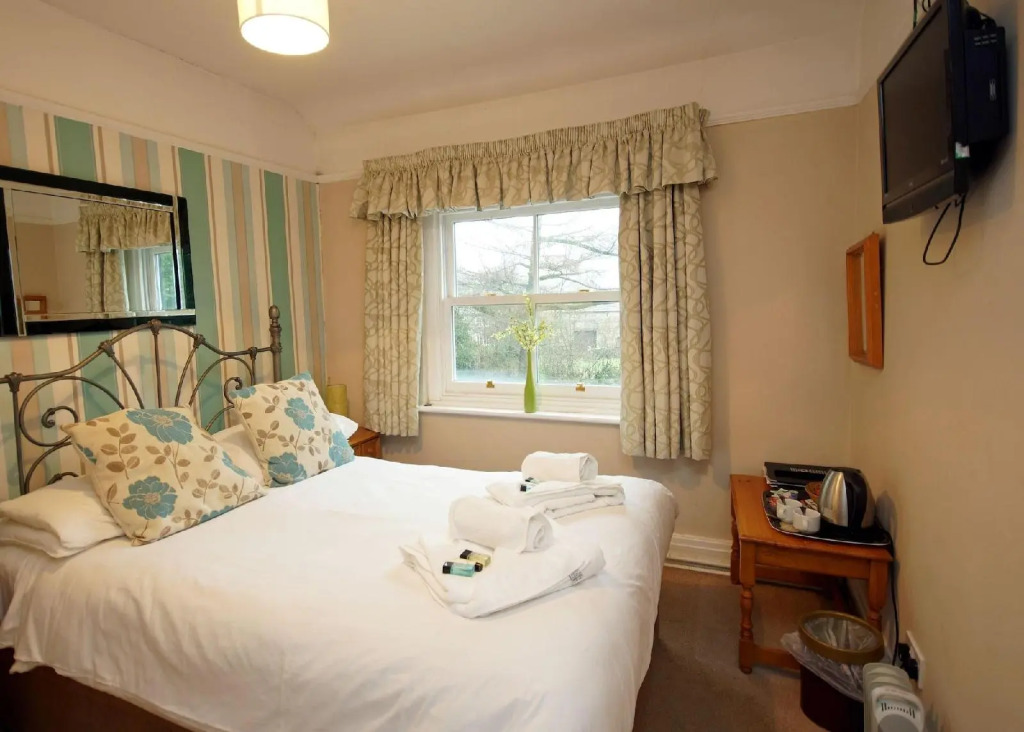 Devonshire Arms Inn