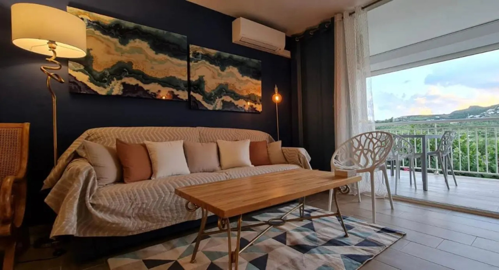 Charm And Sea, Large Studio Designed by Architect
