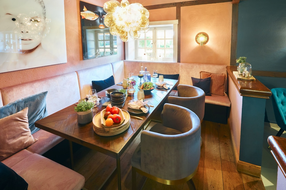 Meinsbur Boutique Hotel