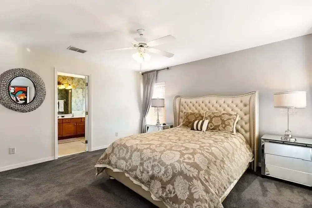 Lakeside Landing 6 Bedrooms