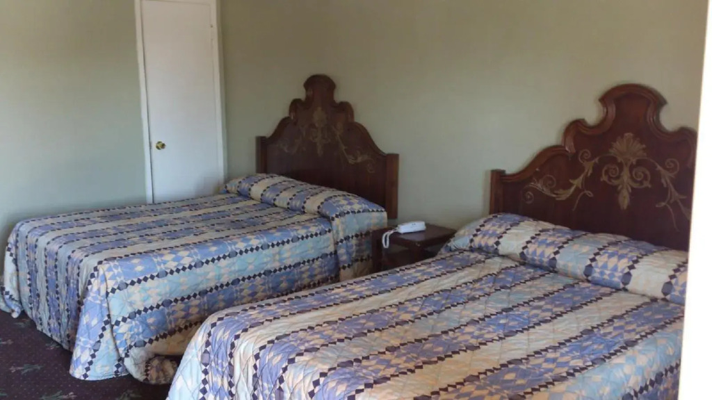 Santa Ana Travel Inn