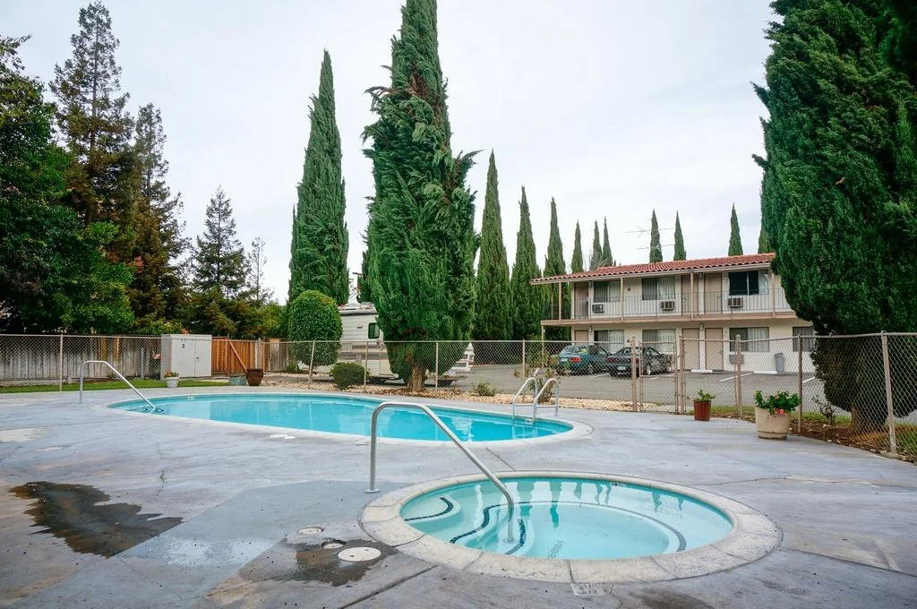 E-Z 8 Motel San Jose 1