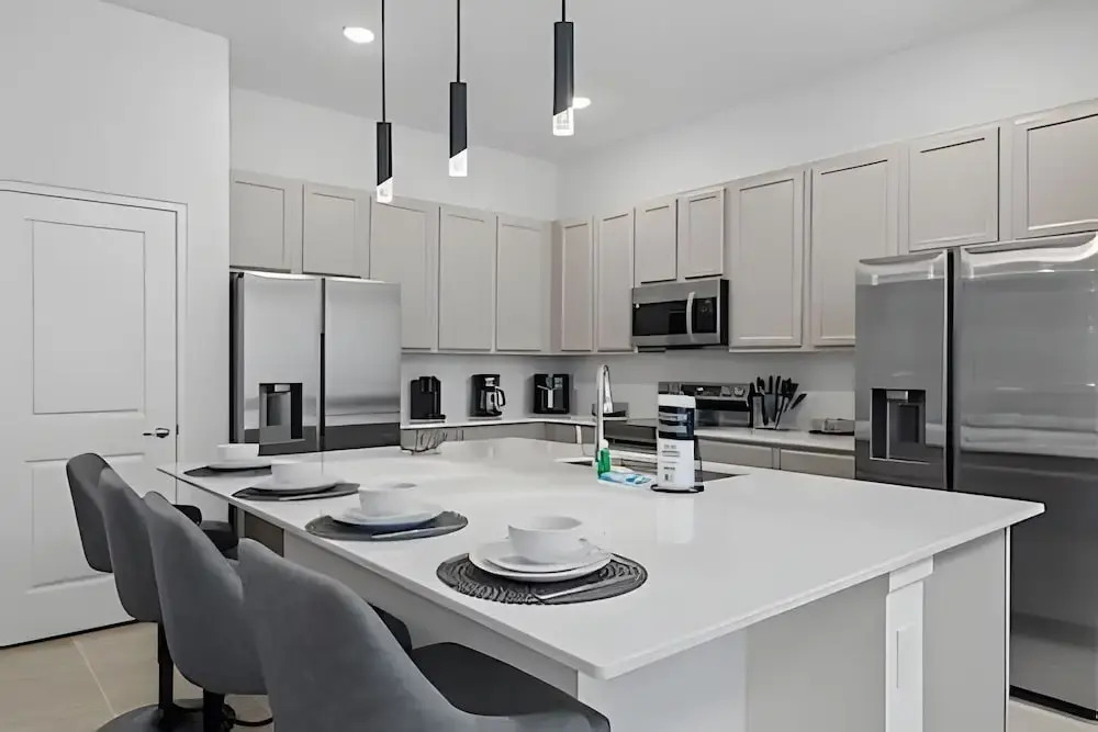 Luxurious 9BR Paradiso Pool, Cinema & Game Room