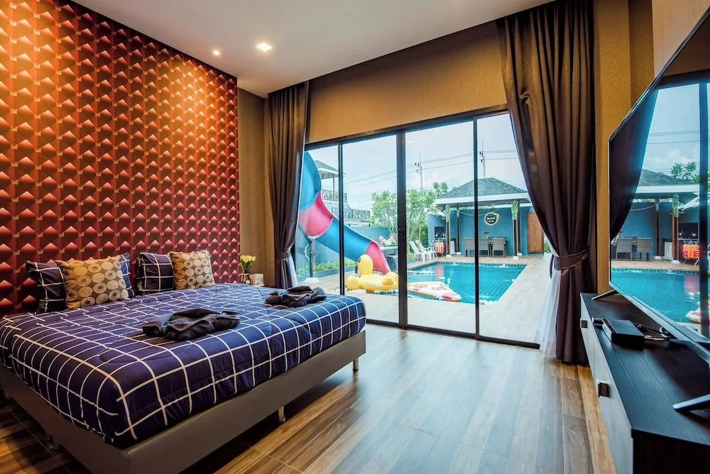 Sky Blue Private Pool Villa, Near Cham Am Beach