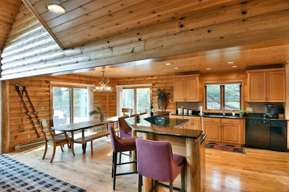 Majestic Moose Lodge 5 Bedroom Home by RedAwning