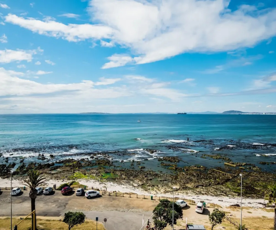 Magical Apartment w Uninterrupted Ocean Views Mouille Views